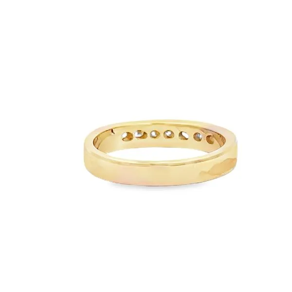 14K Yellow Gold 7 Diamond Wedding Band Image 3 Arezzo Jewelers Elmwood Park, IL