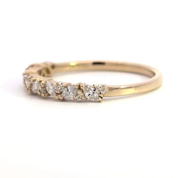 14 Karat Yellow Gold Diamond Band Image 3 Arezzo Jewelers Elmwood Park, IL