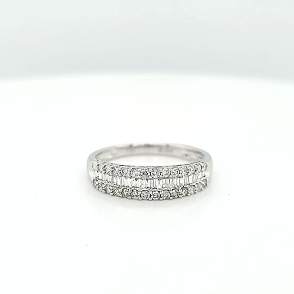 18k White Gold Three Row Diamond Ring Arezzo Jewelers Elmwood Park, IL