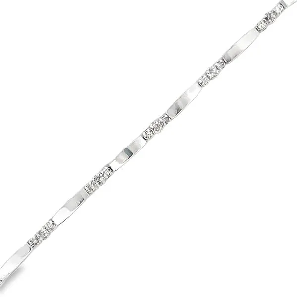 14K White Gold Natural Diamond Bracelet Image 2 Arezzo Jewelers Elmwood Park, IL