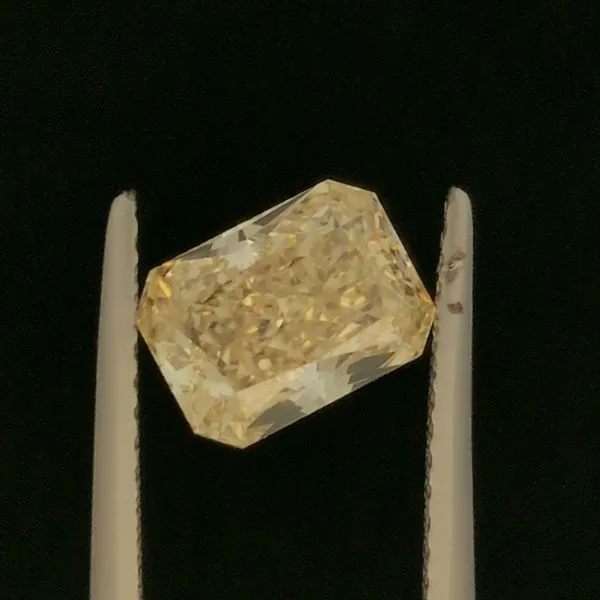 1.43ct Lab Grown Fancy Yellow Radiant Cut Diamond Image 4 Arezzo Jewelers Elmwood Park, IL