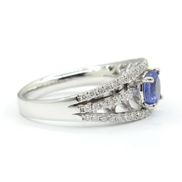 18k Diamond and Tanzanite Ring Image 3 Arezzo Jewelers Elmwood Park, IL