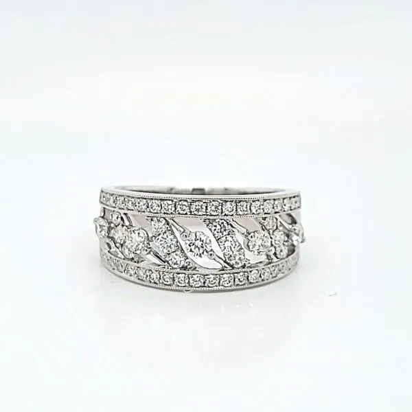 18k White Gold Designer Diamond Band