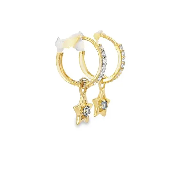 14K Yellow Gold Children's Star Dangle Earrings Image 2 Arezzo Jewelers Elmwood Park, IL