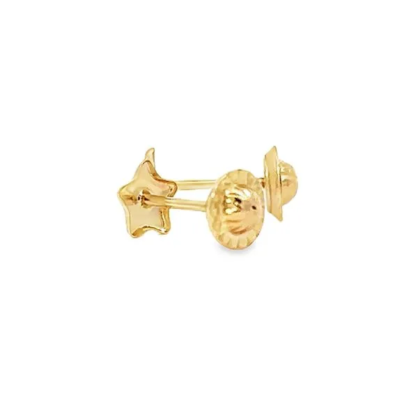 14K Yellow Gold Star Children's Stud Earrings Image 3 Arezzo Jewelers Elmwood Park, IL