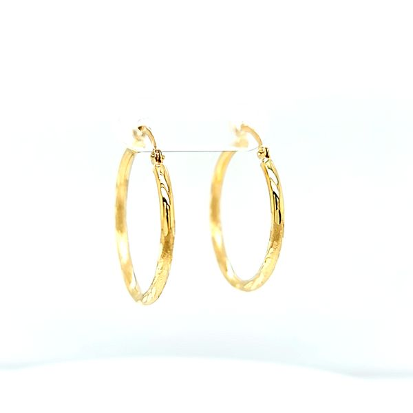 14k Yellow Gold 25mm Diamond Cut Hoop Earring Image 2 Arezzo Jewelers Elmwood Park, IL