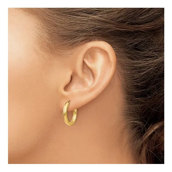 14K Yellow Gold 20mm Hoop Earrings Image 3 Arezzo Jewelers Elmwood Park, IL