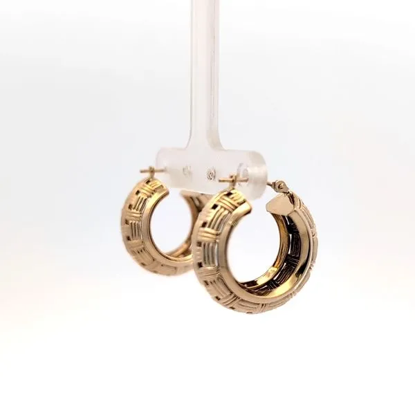 14K Yellow Gold Fancy Weave Hoop Earrings Image 4 Arezzo Jewelers Elmwood Park, IL