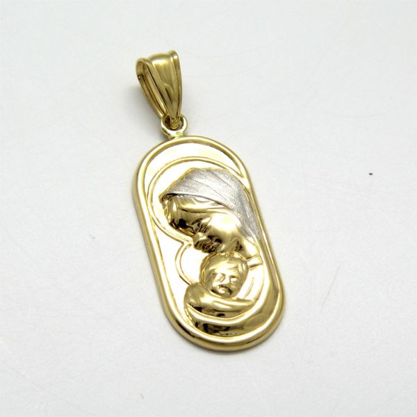 14k Yellow Gold Mother & Child Medal Image 2 Arezzo Jewelers Elmwood Park, IL