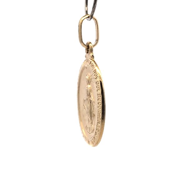 Small Oval Miraculous Medal Pendant in Yellow Gold Image 2 Arezzo Jewelers Elmwood Park, IL
