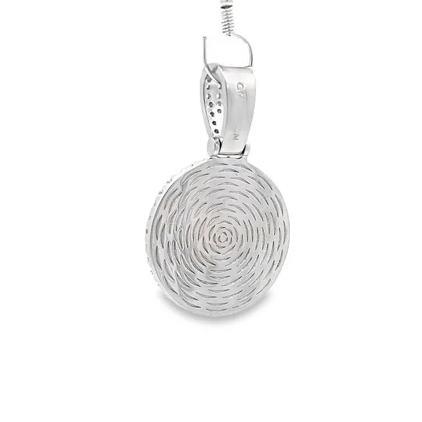 Sterling Silver Engravable Circle Pendant Image 4 Arezzo Jewelers Elmwood Park, IL