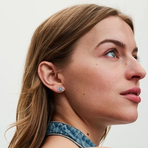 Disney Cinderella's Carriage Stud Earrings Image 3 Arezzo Jewelers Elmwood, IL