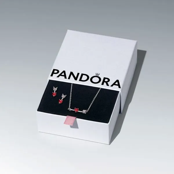 Pandora Arrow of Affection Jewelry Gift Set Image 2 Arezzo Jewelers Elmwood Park, IL