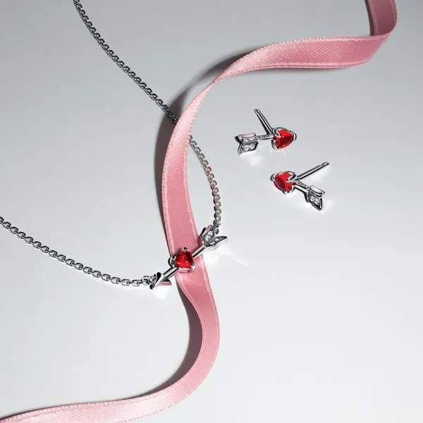 Pandora Arrow of Affection Jewelry Gift Set Image 3 Arezzo Jewelers Elmwood Park, IL
