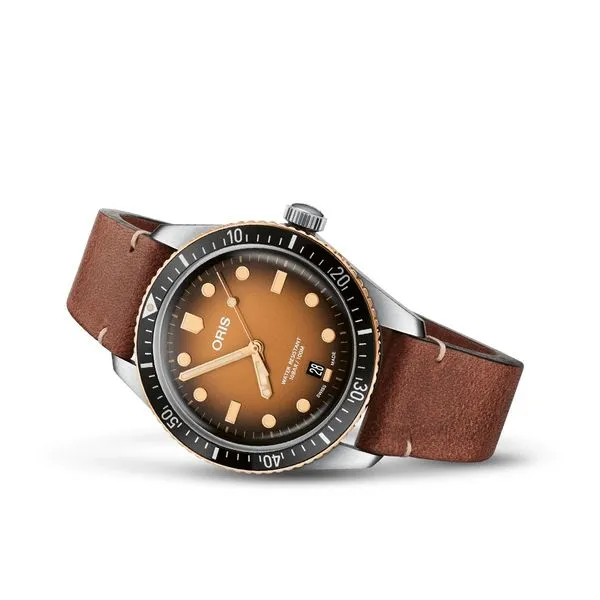 Divers Sixty Five