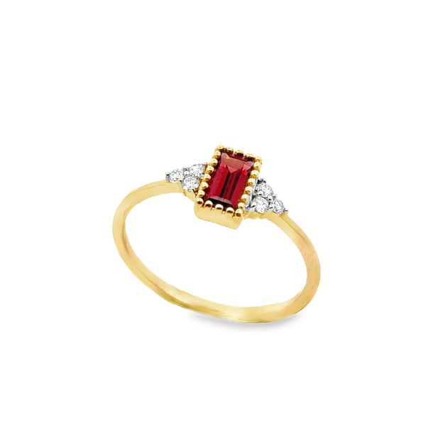 Women's Colored Stone Ring Arthur's Jewelry Bedford, VA