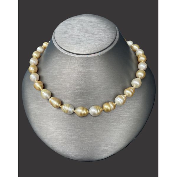 Pearl Necklace Image 3 Arthur's Jewelry Bedford, VA