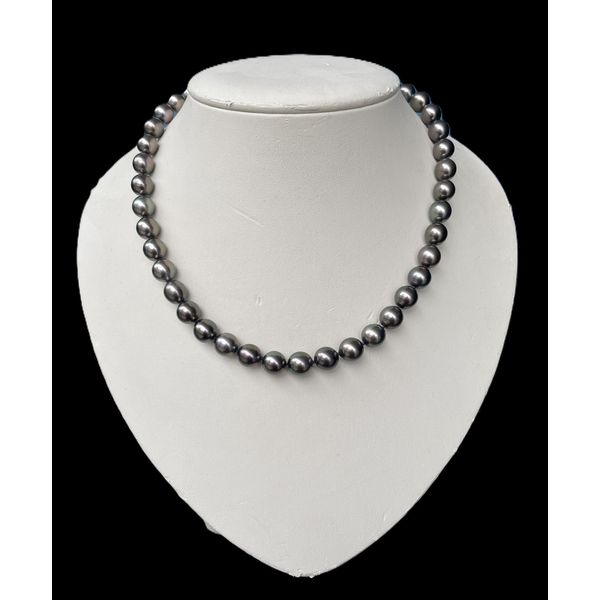 Pearl Necklace Image 3 Arthur's Jewelry Bedford, VA
