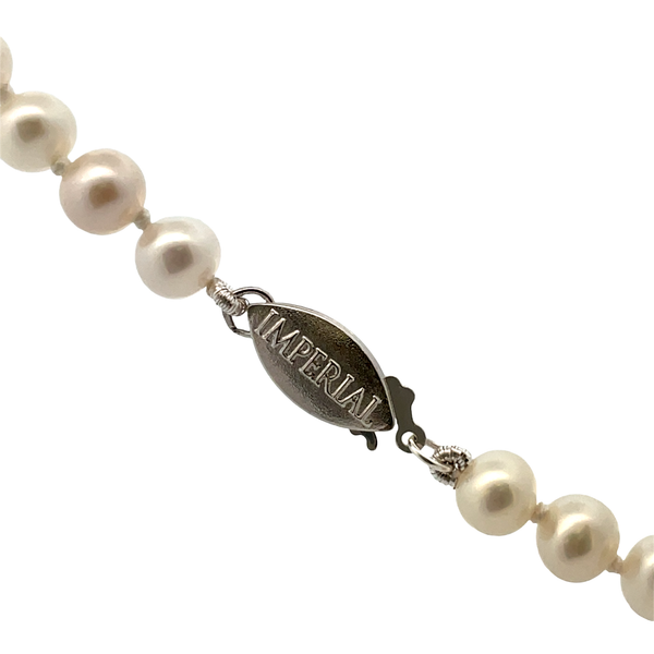 Pearl Necklace Image 3 Arthur's Jewelry Bedford, VA