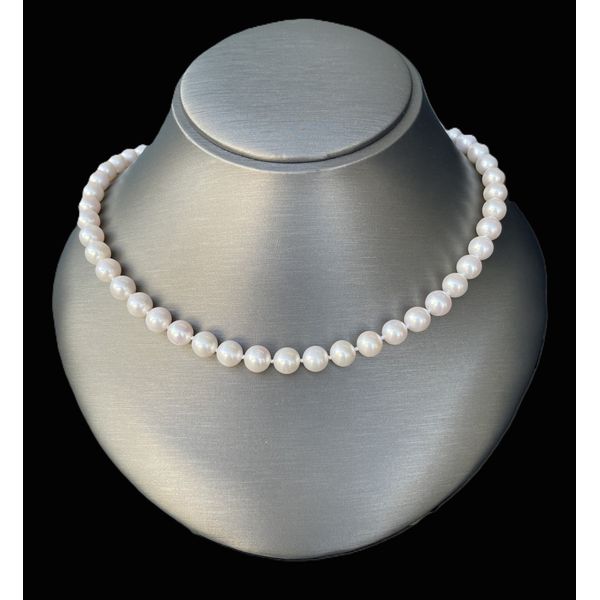 Pearl Necklace Arthur's Jewelry Bedford, VA