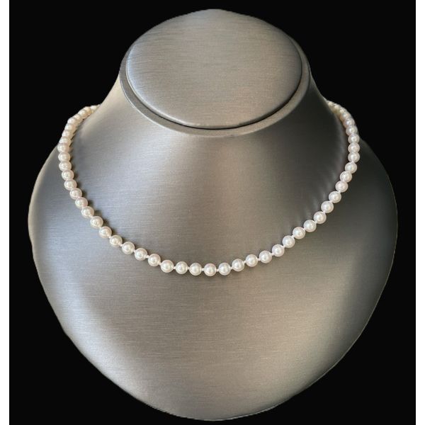Pearl Necklace Arthur's Jewelry Bedford, VA