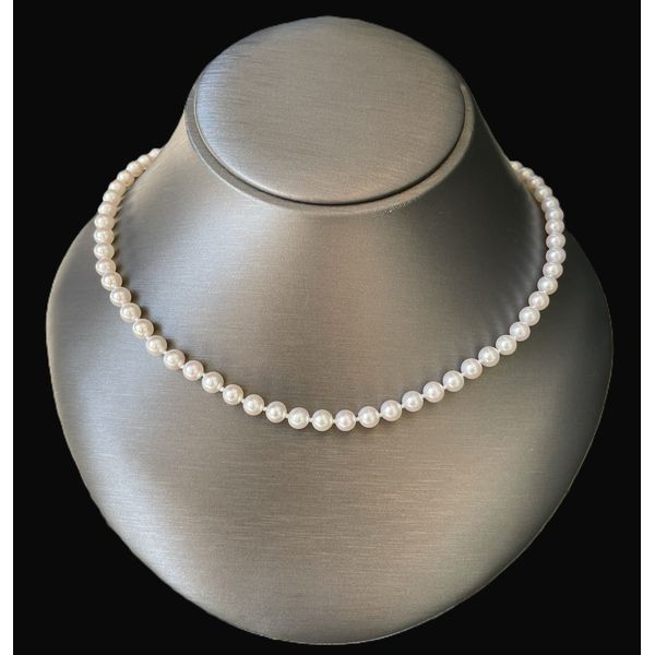 Pearl Necklace Arthur's Jewelry Bedford, VA