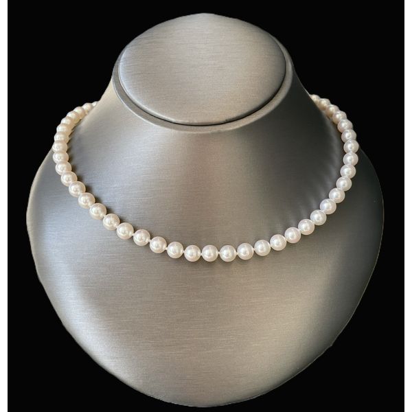 Pearl Necklace Arthur's Jewelry Bedford, VA