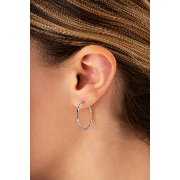20MM Hoop Earrings Image 2 Arthur's Jewelry Bedford, VA