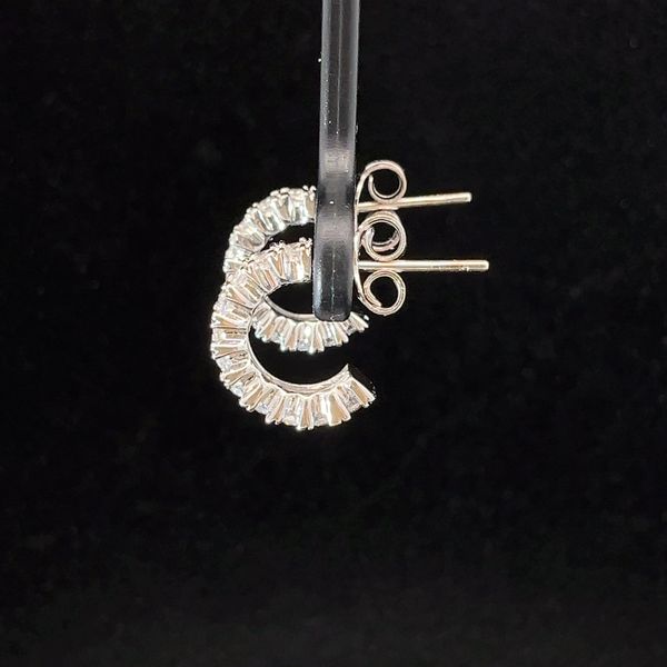 Gold Earrings Image 2 Austin's Fine Diamonds & Jewelry Lyndhurst, NJ