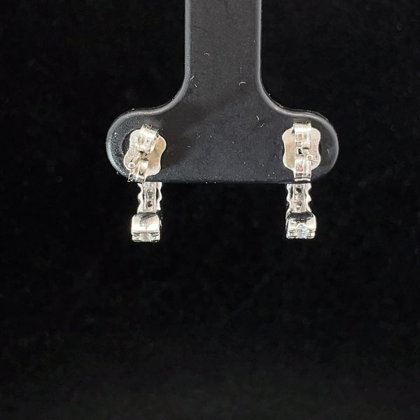 Gold Earrings Image 3 Austin's Fine Diamonds & Jewelry Lyndhurst, NJ