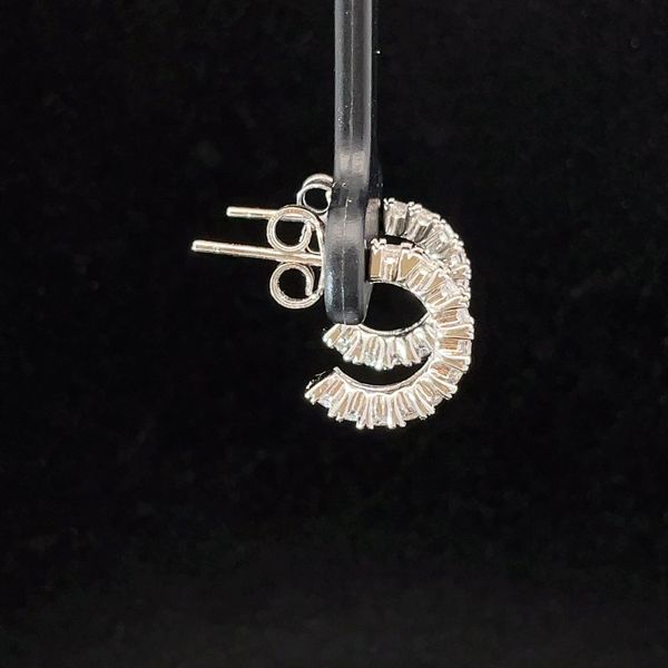Gold Earrings Image 4 Austin's Fine Diamonds & Jewelry Lyndhurst, NJ