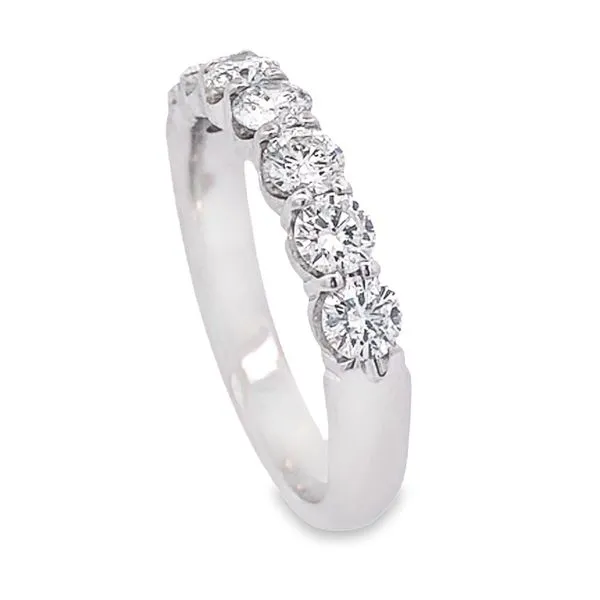 Anniversary Ring Image 3 Banks Jewelers Burnsville, NC