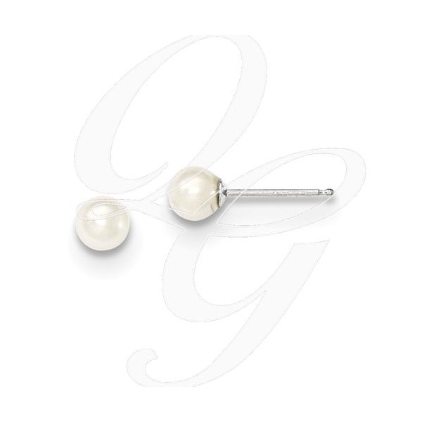 White 14 Karat 4-5mm Cultured freshwater Pearl Stud Earrings. Barnes Jewelers Goldsboro, NC