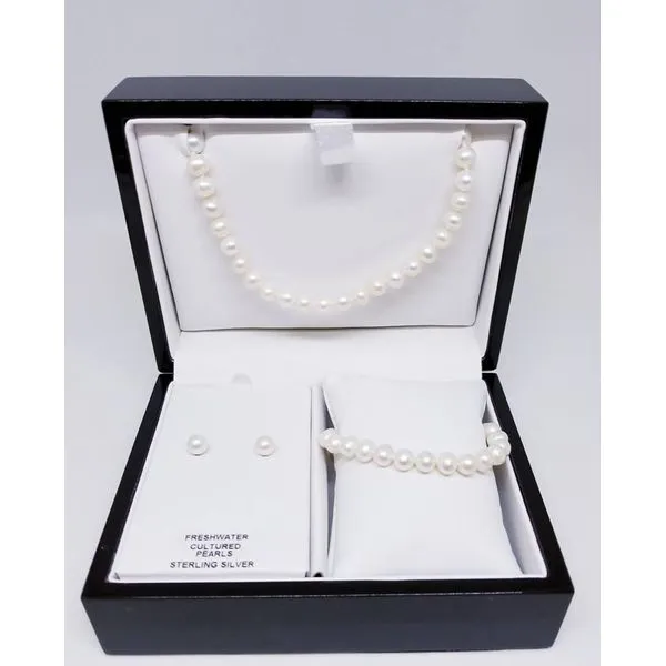 3 Piece Freshwater Pearls 6-6.5mm Set w/ One 18