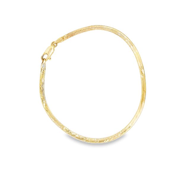10KT Yellow Gold Herringbone Bracelet | 2.35MM | 7 Inch | Barnes Jewelers Goldsboro NC Barnes Jewelers Goldsboro, NC