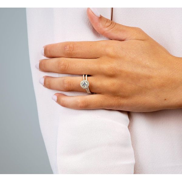 14K White Gold 1.01tw Round Halo Diamond Engagement Ring Image 3 Barthau Jewellers Stouffville, ON