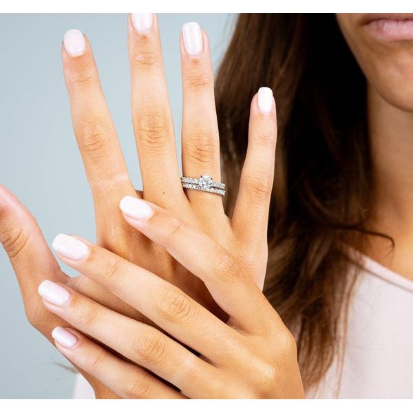 14KW 0.75TW DIAMOND BAND Image 2 Barthau Jewellers Stouffville, ON