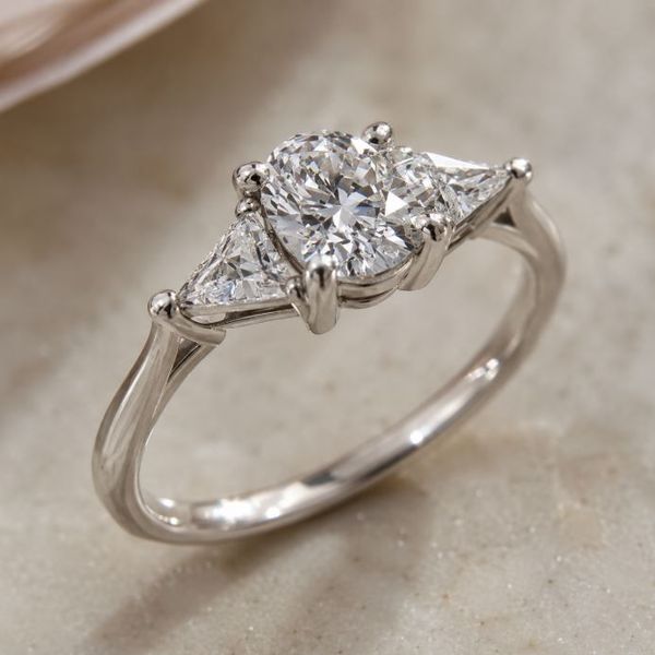 Lab-Grown Diamond Engagement Rings Image 3 Barthau Jewellers Stouffville, ON