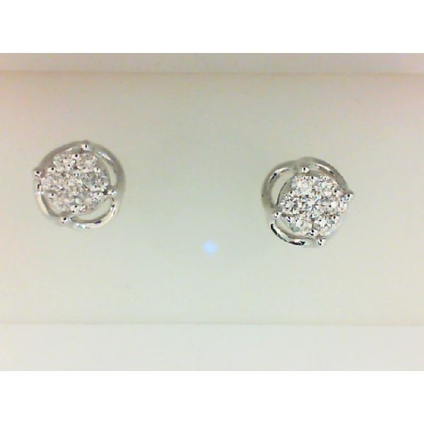 Lab-Grown Diamond Earrings Barthau Jewellers Stouffville, ON