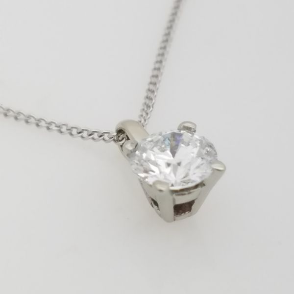 Lab-Grown Diamond Necklace Image 2 Barthau Jewellers Stouffville, ON