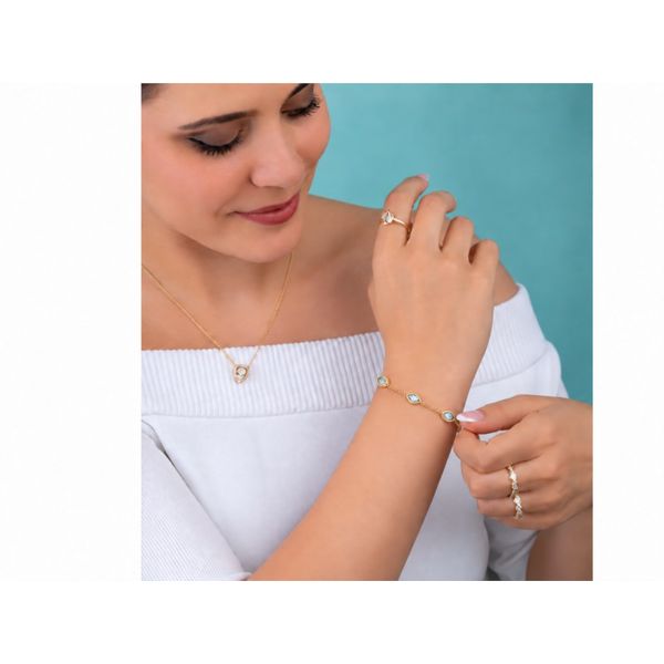 Lab-Grown Diamond Bracelets Image 3 Barthau Jewellers Stouffville, ON