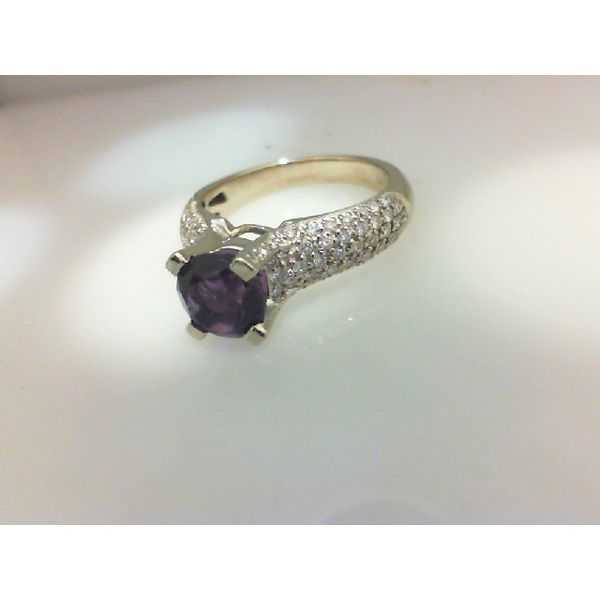 14KW Amethyst & Diamond Ring Barthau Jewellers Stouffville, ON