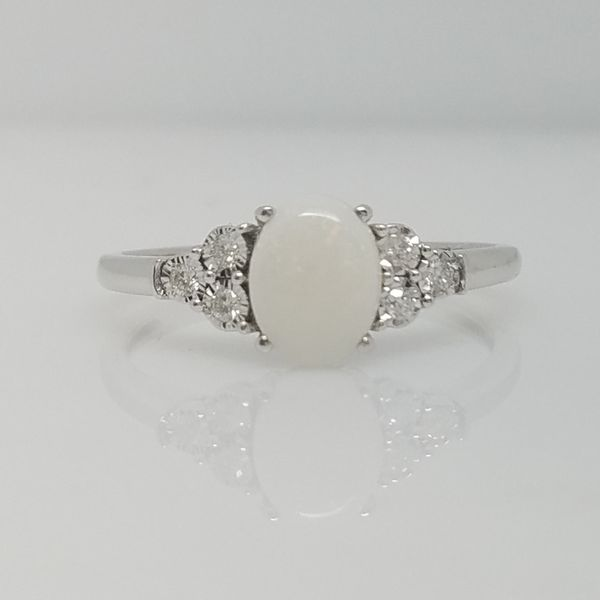 Gemstone Fashion Ring Image 2 Barthau Jewellers Stouffville, ON