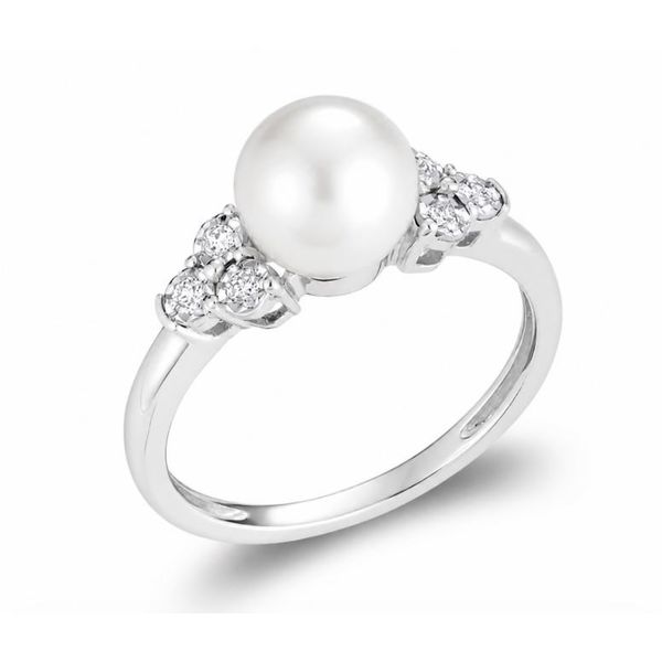 Pearl Ring Barthau Jewellers Stouffville, ON