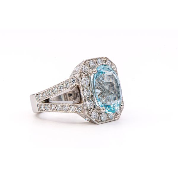 Emerald and Diamond Ring Image 2 Bashinski Fine Gems & Jewelry, Inc Macon, GA