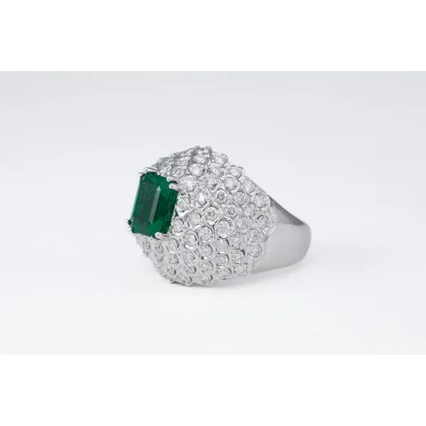 Emerald and Diamond Ring Image 2 Bashinski Fine Gems & Jewelry, Inc Macon, GA