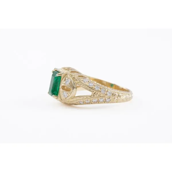 Emerald and Diamond Ring Image 2 Bashinski Fine Gems & Jewelry, Inc Macon, GA