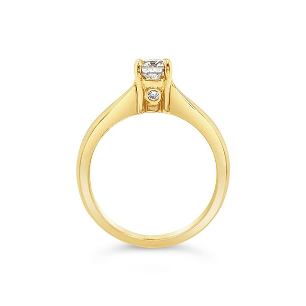 Solitaire Round Diamond Engagement Ring Image 2 Baxter's Fine Jewelry Warwick, RI