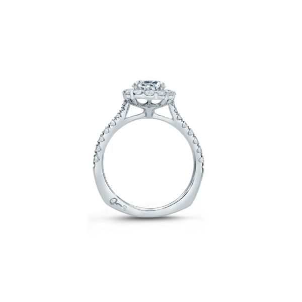Round Halo Engagement Ring Image 3 Baxter's Fine Jewelry Warwick, RI