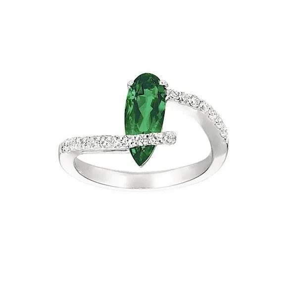 Emerald Ring Baxter's Fine Jewelry Warwick, RI